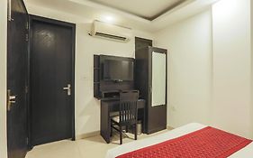 The Atlantes Suite Near Delhi Airport